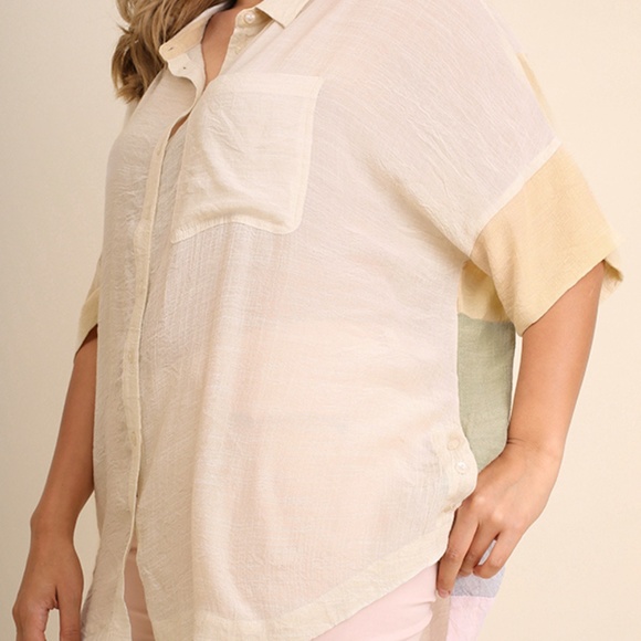 Plus Size - Block Design Button Top - Picture 3 of 3